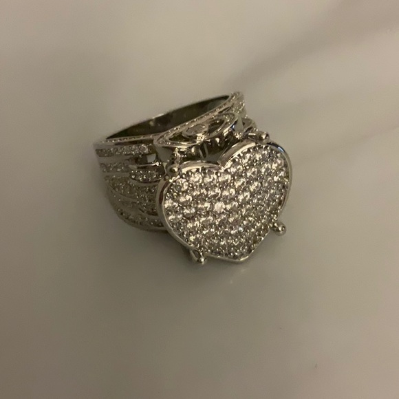 unbranded Jewelry - New sterling Silver CZ heart ring size 8.